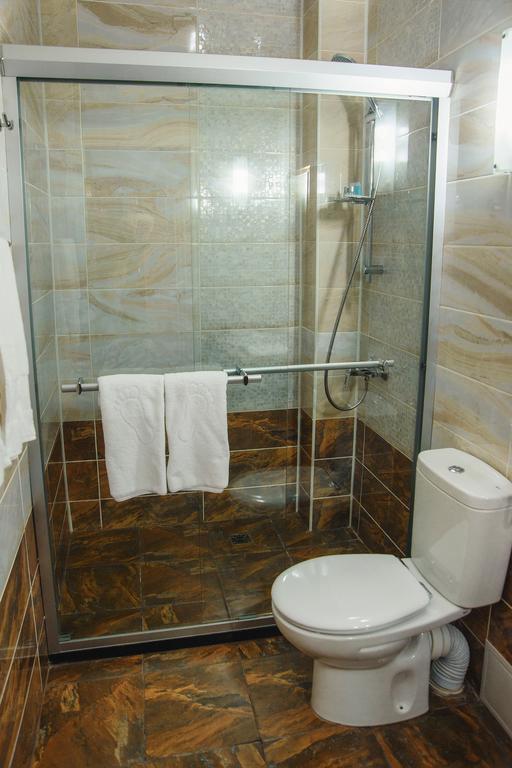 Promenade Park Hotel Șîmkent Cameră foto
